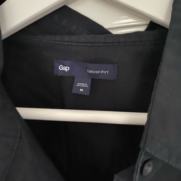 Gap brand black button down shirt, size M - Picture 2 of 3